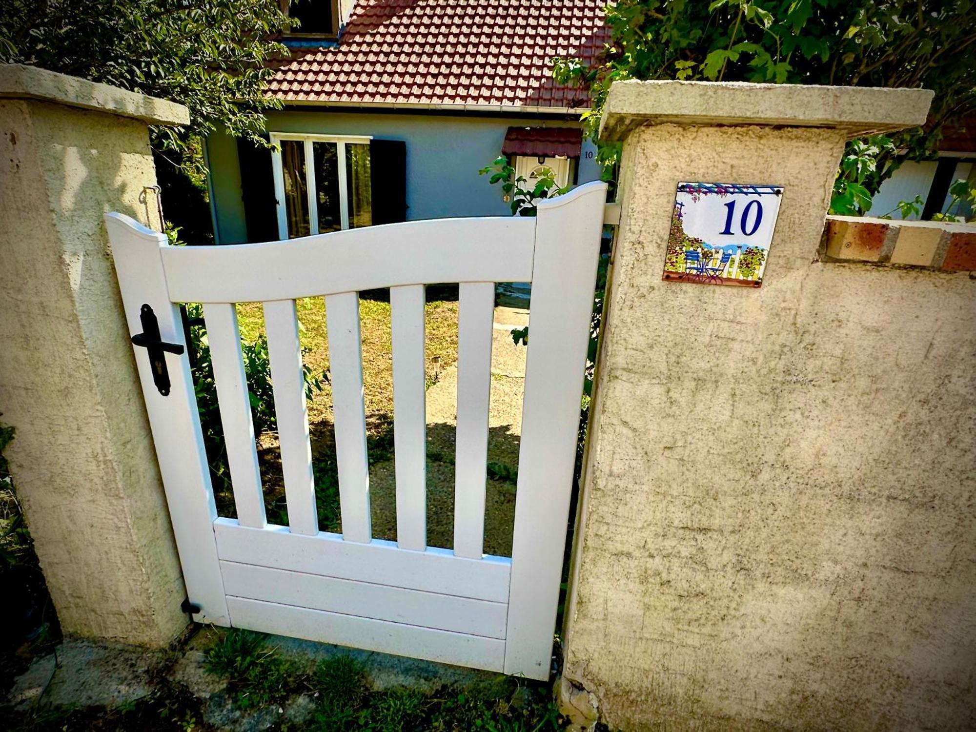 Vacation House In Quiet Village Congerville-Thionville Kültér fotó